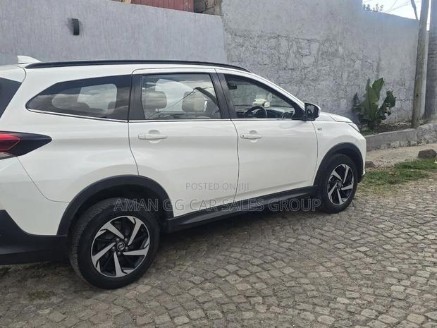 Toyota Rush 2021 White