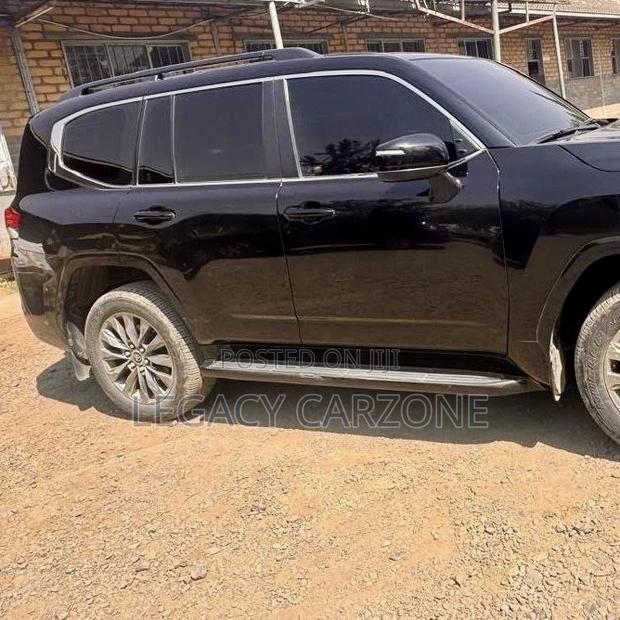 Toyota Land Cruiser 2023 Black