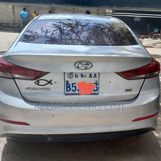 Hyundai Avante 2016 Silver