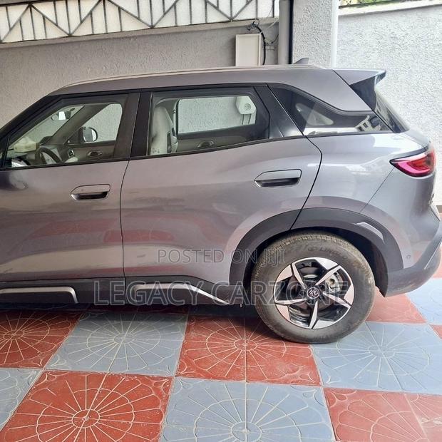 BYD Yuan Up 2025 Gray