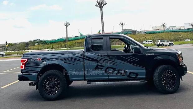 Ford F-150 2020 Black