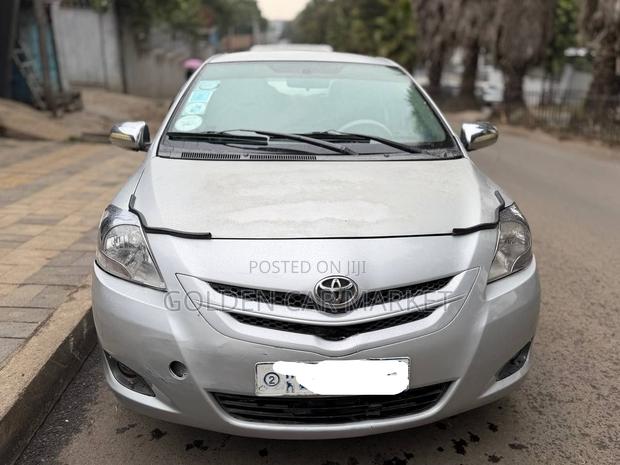 Toyota Belta 2007 Silver