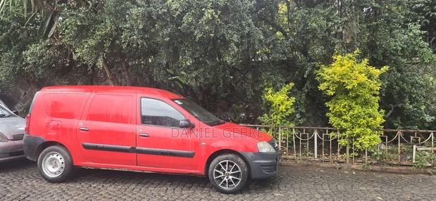 Renault Logan 2010 Red