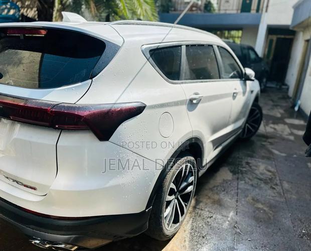 Jetour X70 Plus 2022 White