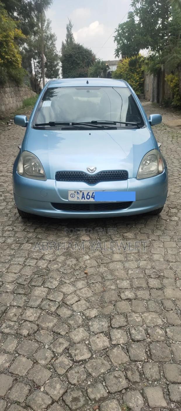 Toyota Vitz 2001 Blue