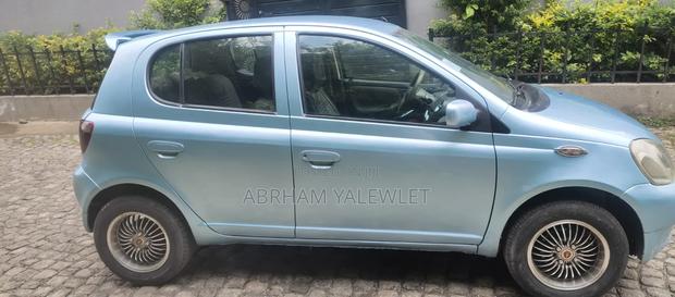 Toyota Vitz 2001 Blue