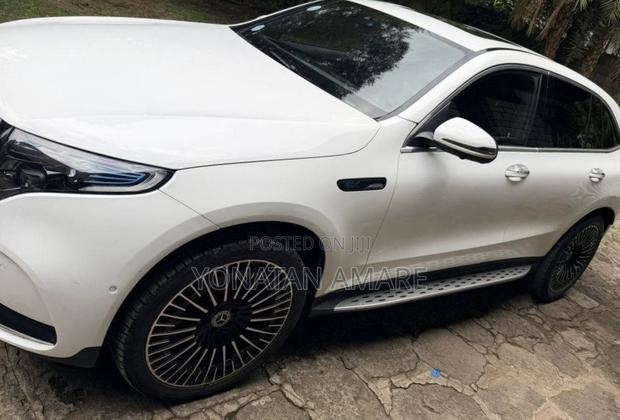 Mercedes-Benz EQC EQC400 4MATIC 2022 White