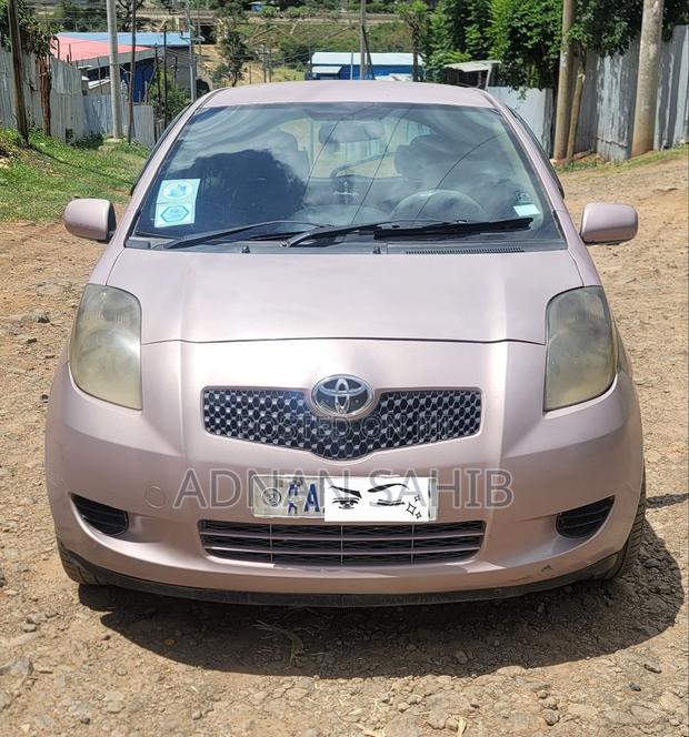 Toyota Yaris 2006 Pink