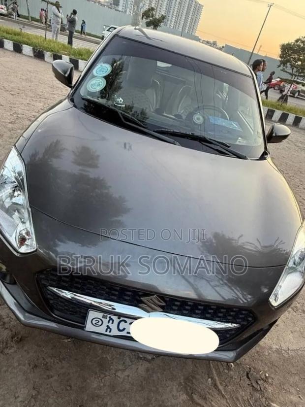 Suzuki Swift 2022 Gray
