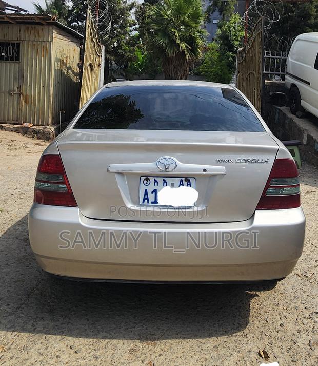 Toyota Corolla Sedan 2003 Gold