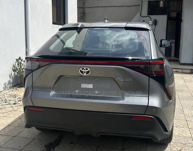 Toyota bZ4X 2024 Gray