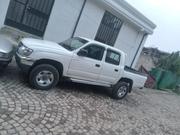 Toyota Hilux 2004 White for sale