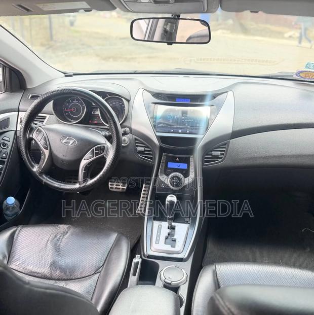 Hyundai Avante 2013 Silver