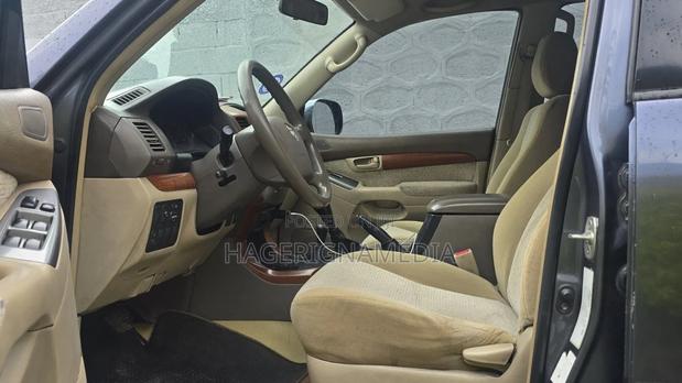 Toyota Land Cruiser Prado 2006 Black