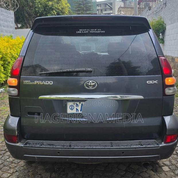 Toyota Land Cruiser Prado 2006 Black