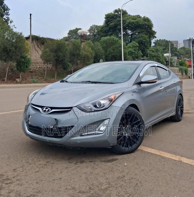 Hyundai Avante 2015 Silver