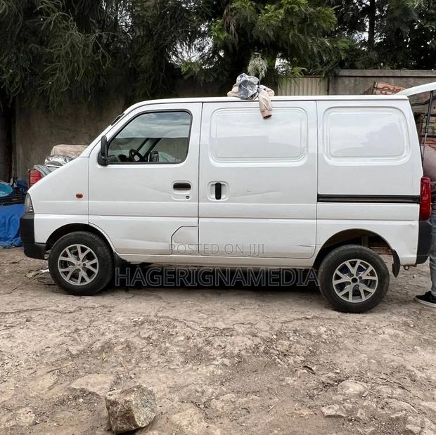 Suzuki Eeco 2018 White