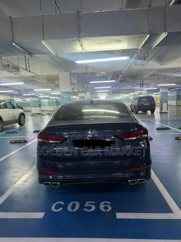 Hyundai Avante 2017 Black