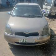 Toyota Vitz 2001 Gold for sale