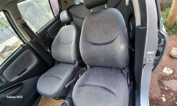 Toyota Vitz 2001 Silver