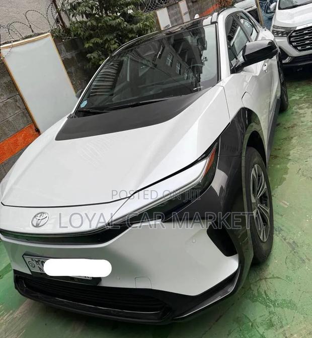 Toyota bZ4X 2022 White