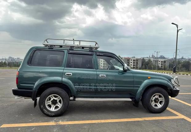 Toyota Land Cruiser 1993 Green