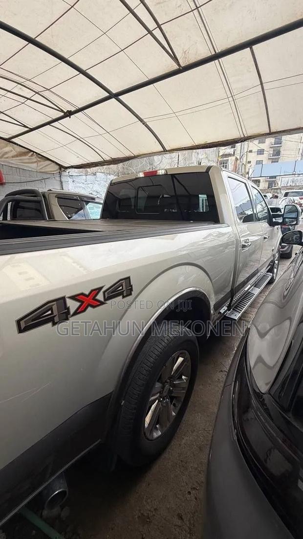 Ford F-150 2017 Gold