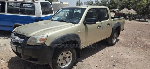 Mazda BT-50 2010 Beige