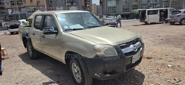 Mazda BT-50 2010 Beige