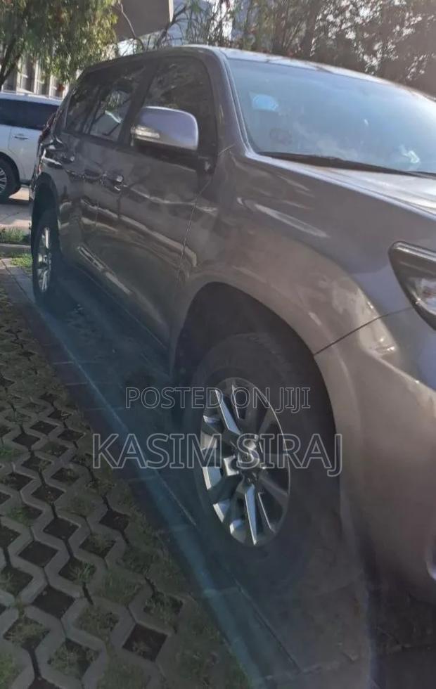 Toyota Land Cruiser Prado 2021 Blue