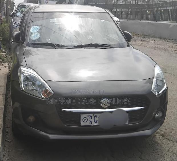 Suzuki Swift 2022 Gray