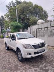 Toyota Hilux 2006 White for sale