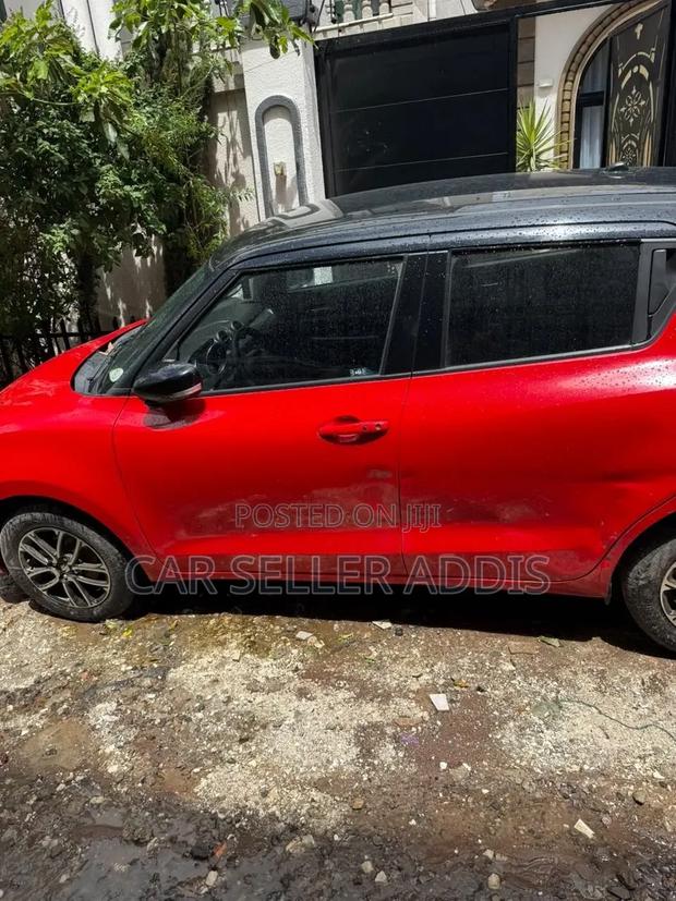 Suzuki Swift 2021 Red