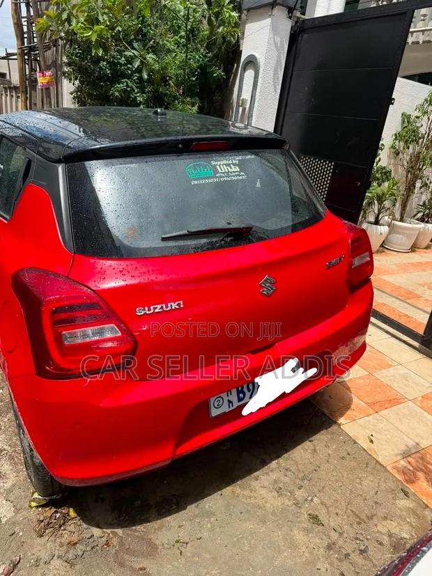 Suzuki Swift 2021 Red