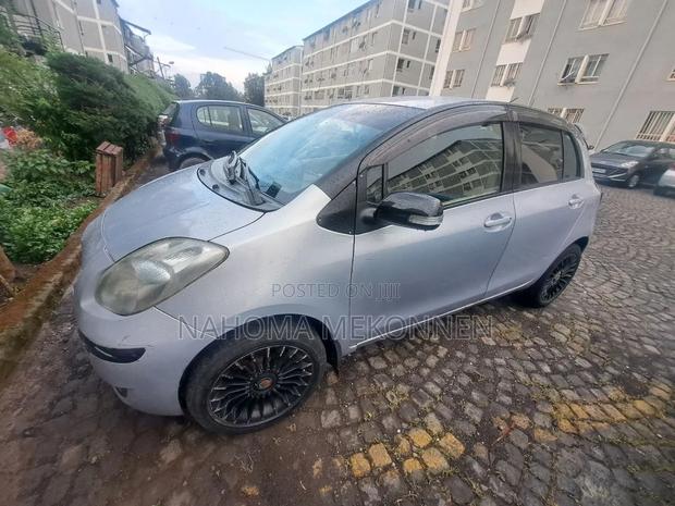 Toyota Yaris 2009 Silver
