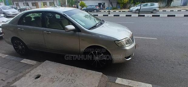 Toyota Corolla 2005 Gold