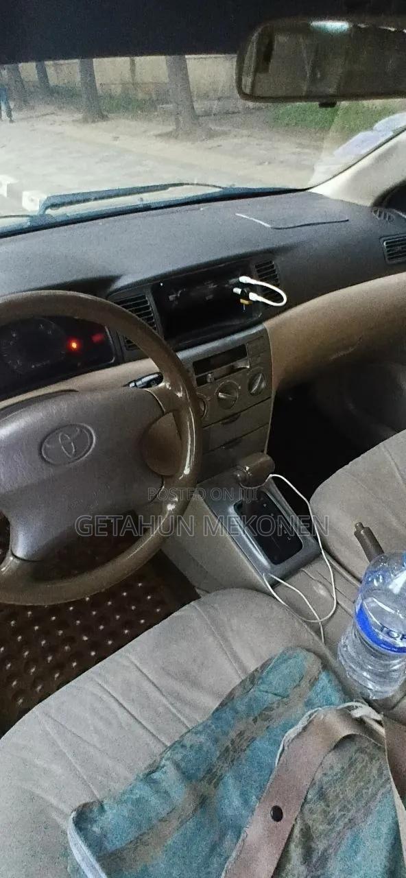Toyota Corolla 2005 Gold
