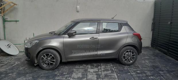 Suzuki Swift 2021 Gray