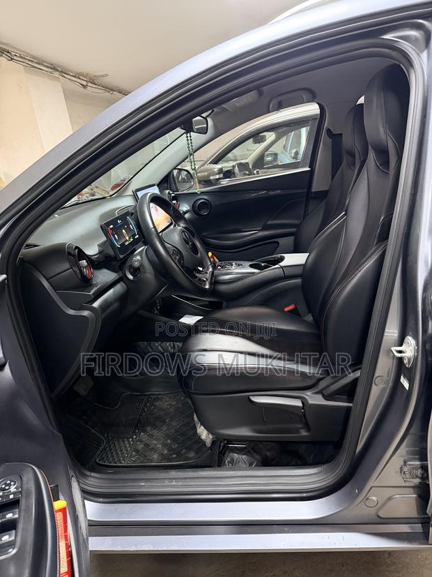 BYD E2 43 kWh 94 hp FWD 2024 Gray