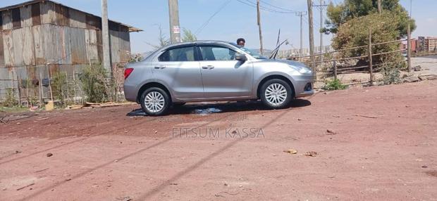 Suzuki Dzire 2022 Silver