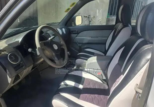Mazda BT-50 2010 White