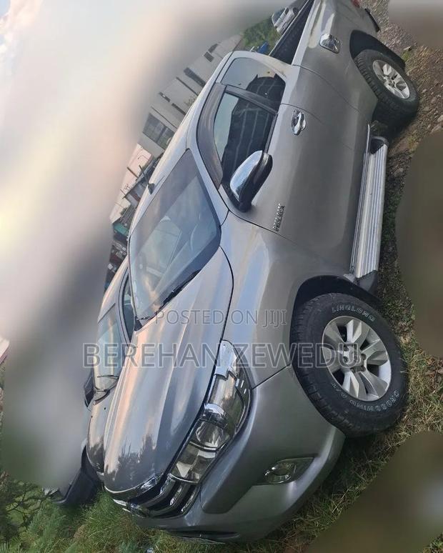 Toyota Hilux 2017 Silver