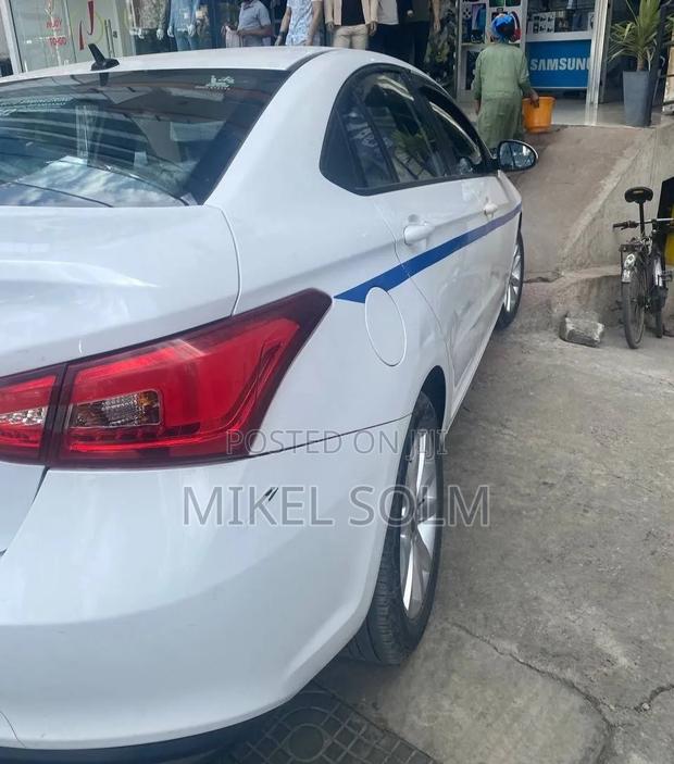 Chery Arrizo 5 2023 White