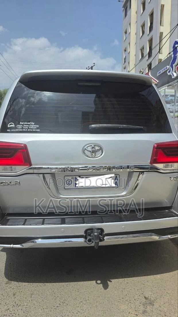 Toyota Land Cruiser 2017 Silver