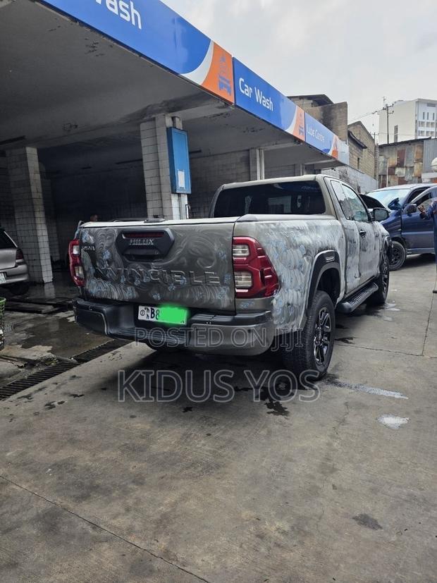 Toyota Hilux 2021 Gold