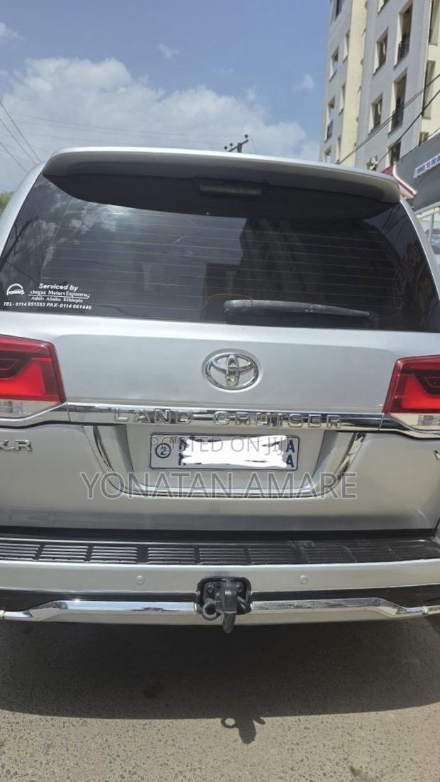 Toyota Land Cruiser 2017 Silver