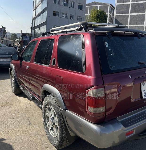 Nissan Pathfinder 1999 Burgundy
