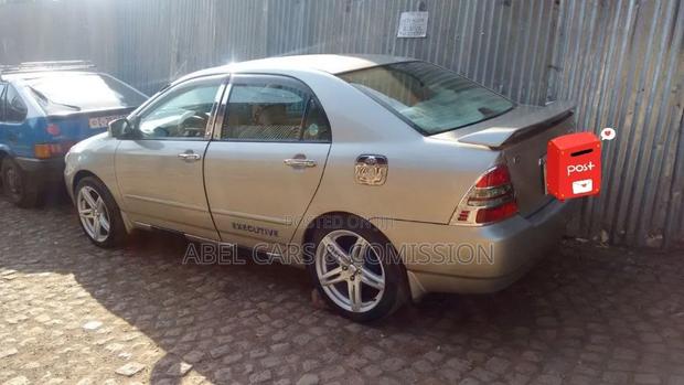 Toyota Corolla 2003 Gold