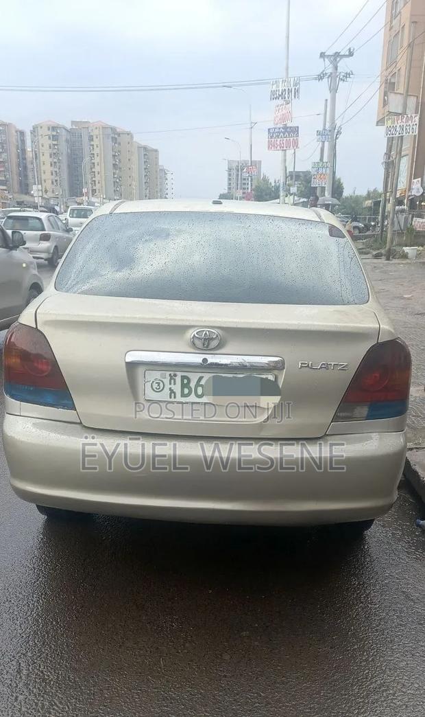 Toyota Platz 2005 Gold