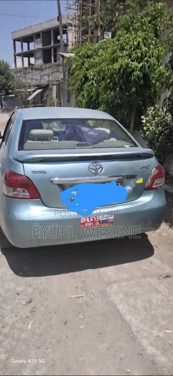 Toyota Belta 2008 Blue